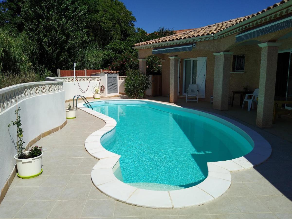 Poppey Villa Péret Exterior photo